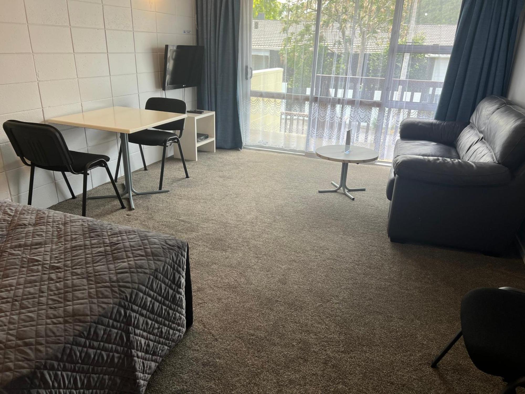 Aaron Court Motel Whangarei Extérieur photo