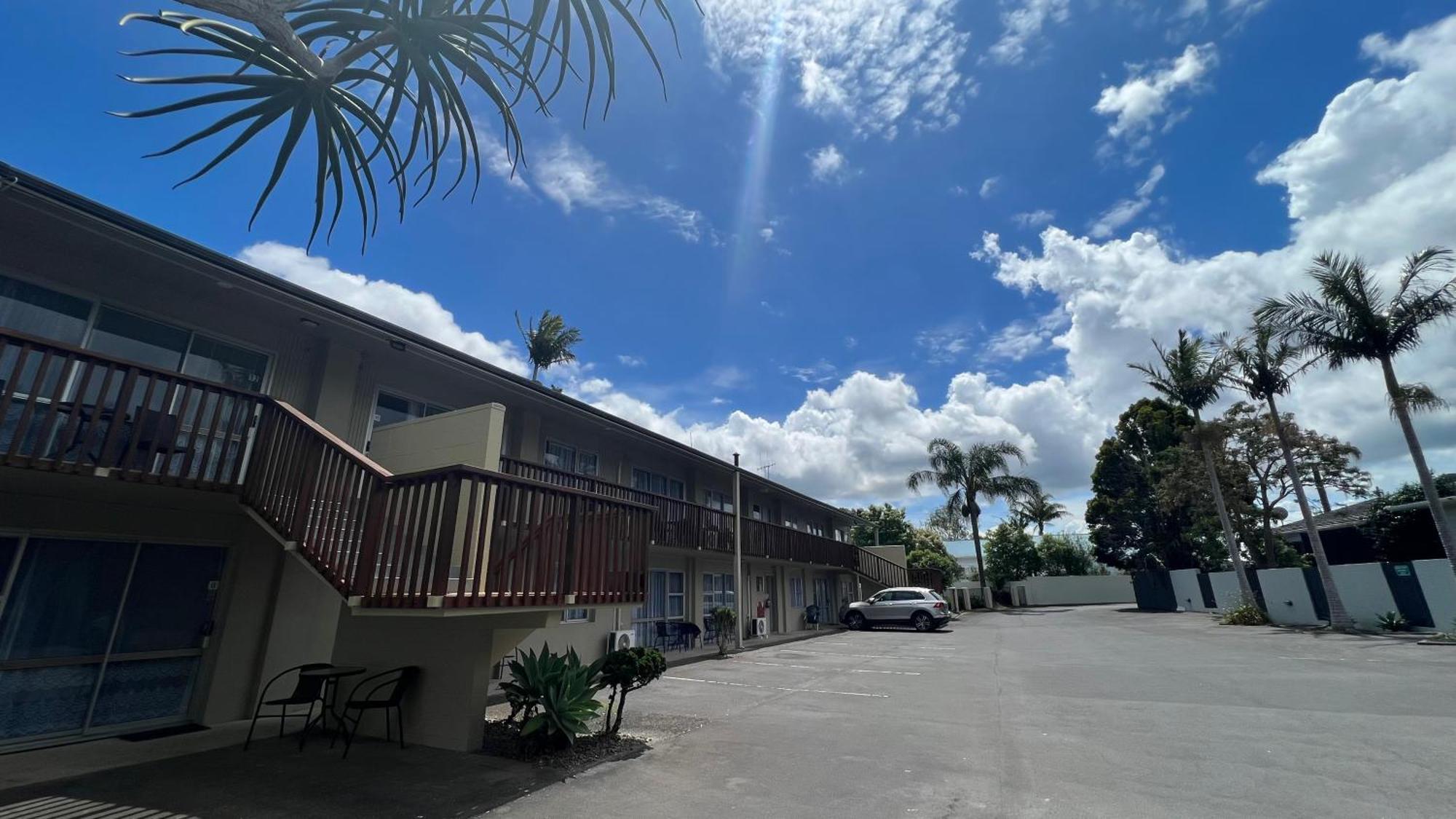 Aaron Court Motel Whangarei Extérieur photo