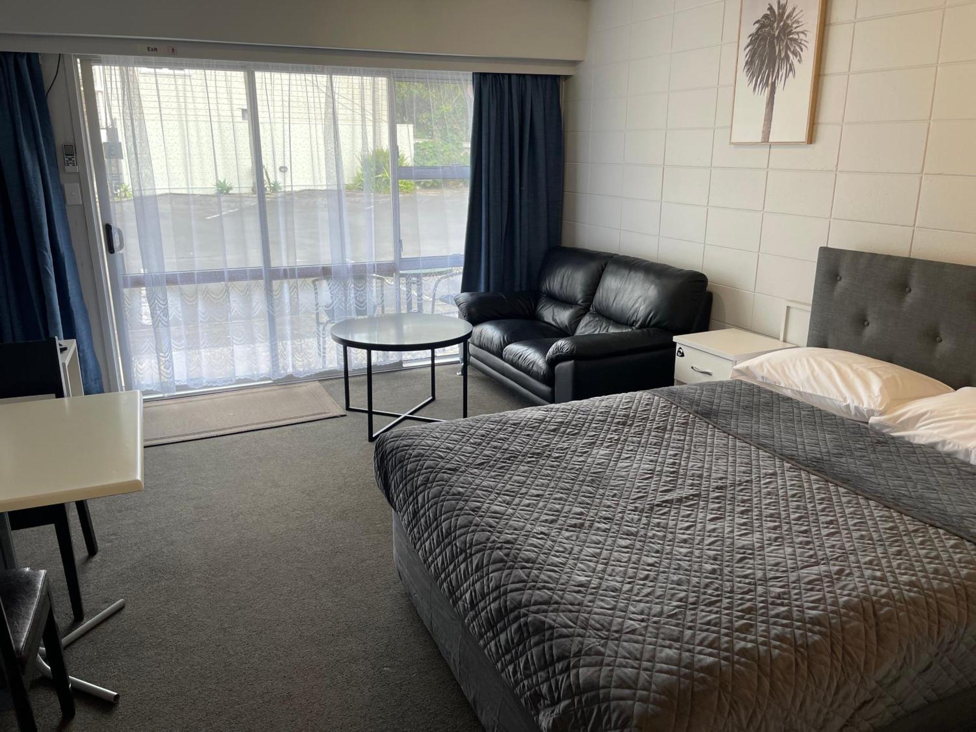 Aaron Court Motel Whangarei Extérieur photo